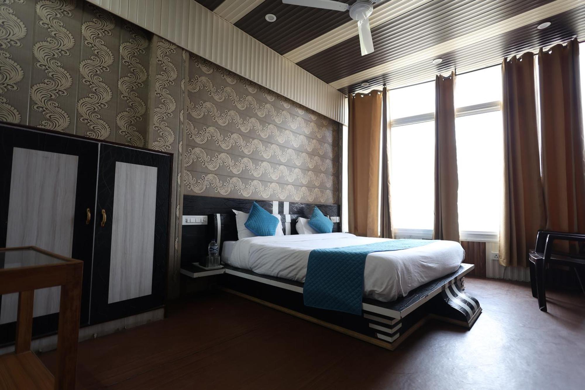 Sleeping Beauty Hotel Moutain View Property Joshīmath Zewnętrze zdjęcie